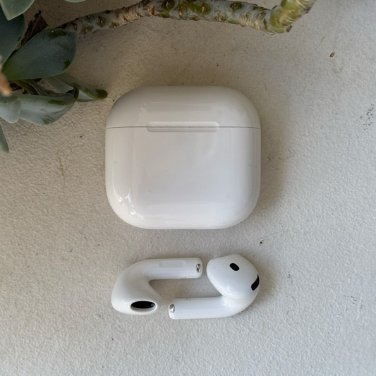 Apple AirPods 4th Generation